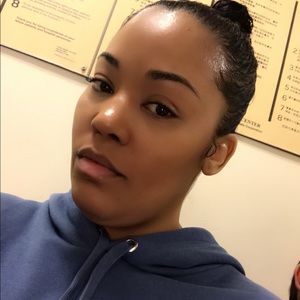 Meet your Posher, Nakia